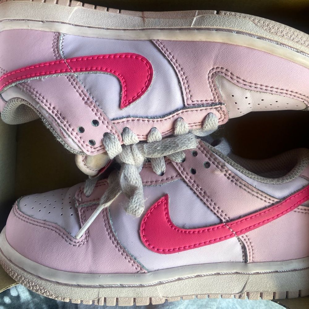 Pink dunks